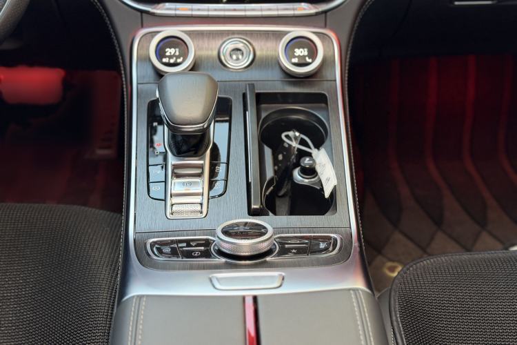 Used Hongqi H9 2021 2.5T Executive Version Audio And AC Panel