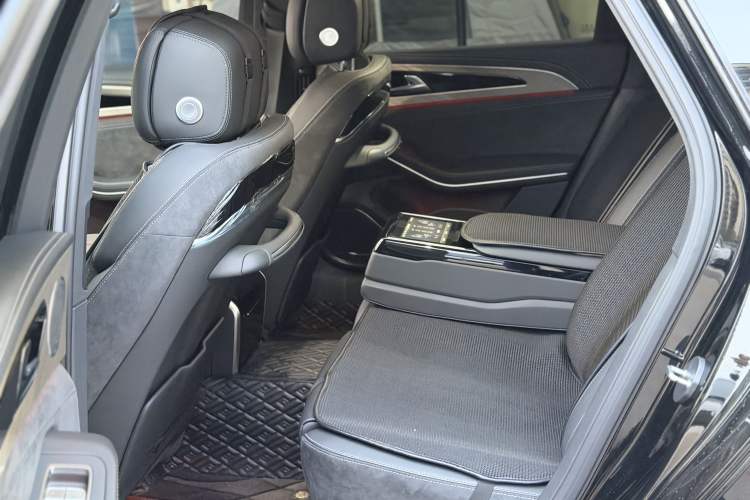 Used Hongqi H9 2021 2.5T Executive Version Interior 3