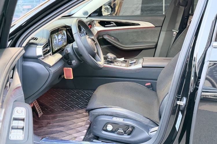 Used Hongqi H9 2021 2.5T Executive Version Left Front Seat