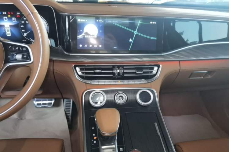 Used Hongqi H9 2022 2.0T Smart Connect Flagship Edition Audio And AC Panel