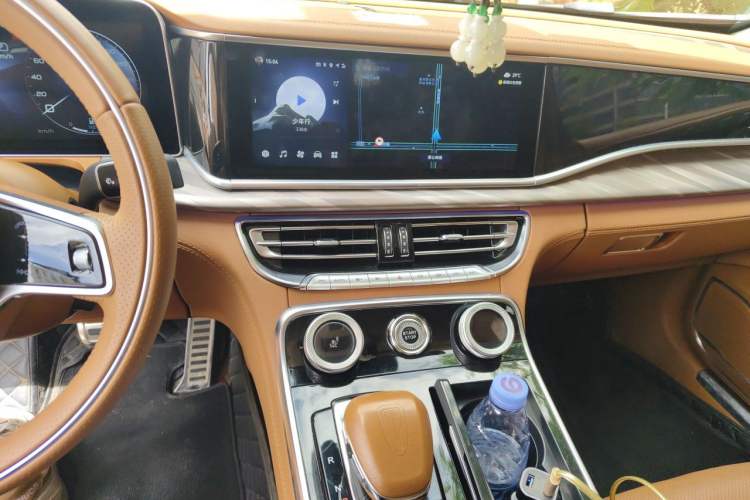 Used Hongqi H9 2022 2.0T Smart Connect Flagship Edition Audio And AC Panel