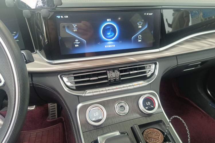 Used Hongqi H9 2022 2.0T Smart Connect Flagship Edition Audio And AC Panel