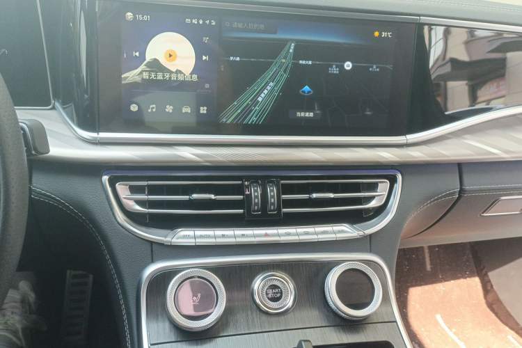 Used Hongqi H9 2022 2.0T Smart Connect Flagship Edition Audio And AC Panel