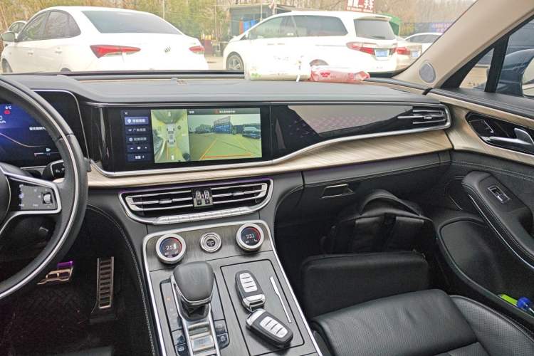 Used Hongqi H9 2022 2.0T Smart Connect Flagship Edition Audio And AC Panel