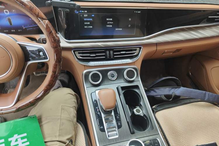 Used Hongqi H9 2022 2.0T Smart Connect Flagship Edition Audio And AC Panel