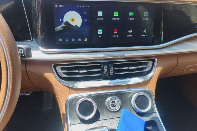 Used Hongqi H9 2022 2.0T Smart Connect Flagship Edition Audio And AC Panel