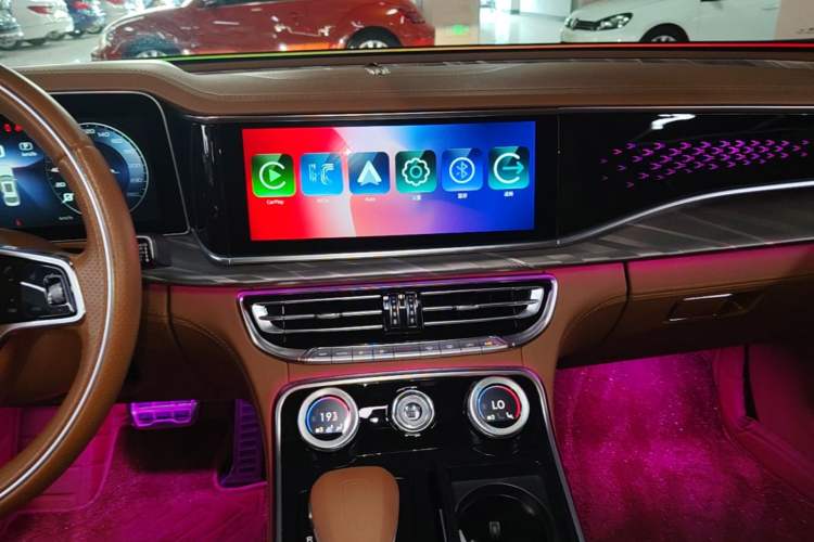 Used Hongqi H9 2022 2.0T Smart Connect Flagship Edition Audio And AC Panel
