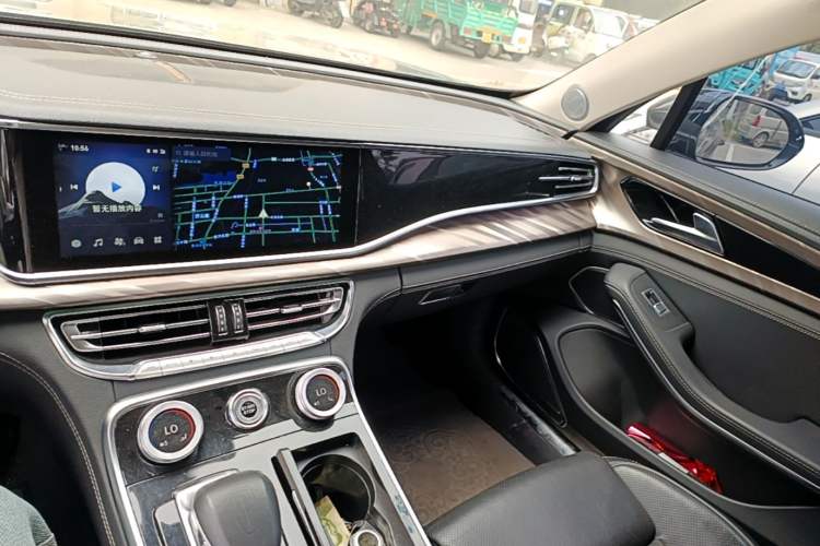Used Hongqi H9 2022 2.0T Smart Connect Flagship Edition Audio And AC Panel