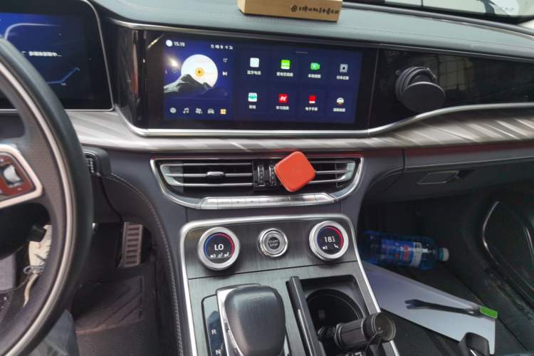 Used Hongqi H9 2022 2.0T Smart Connect Flagship Edition Audio And AC Panel