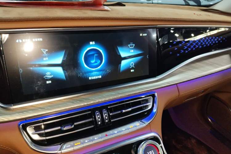 Used Hongqi H9 2022 2.0T Smart Connect Flagship Edition Audio And AC Panel