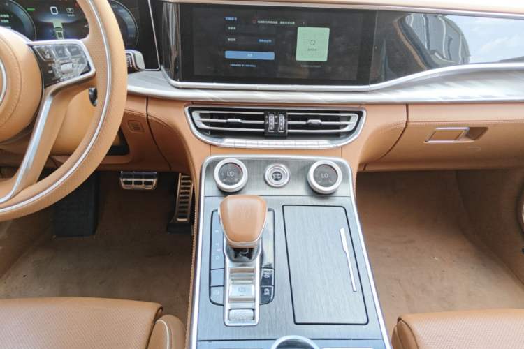 Used Hongqi H9 2022 2.0T Smart Connect Flagship Edition Audio And AC Panel