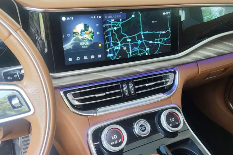 Used Hongqi H9 2022 2.0T Smart Connect Flagship Edition Audio And AC Panel