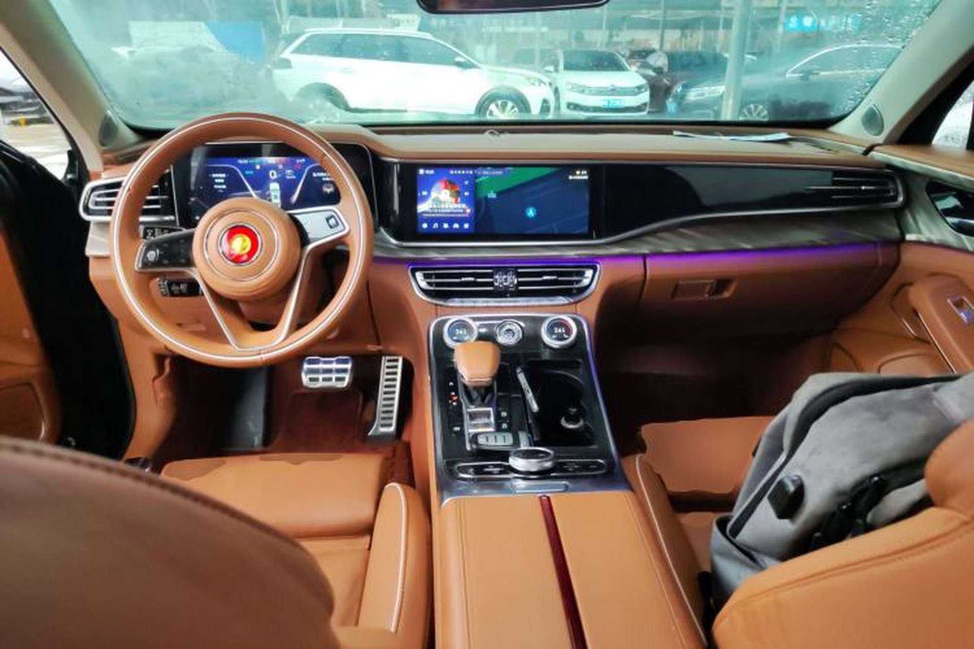 Used Hongqi H9 2022 2.0T Smart Connect Flagship Edition Center Console