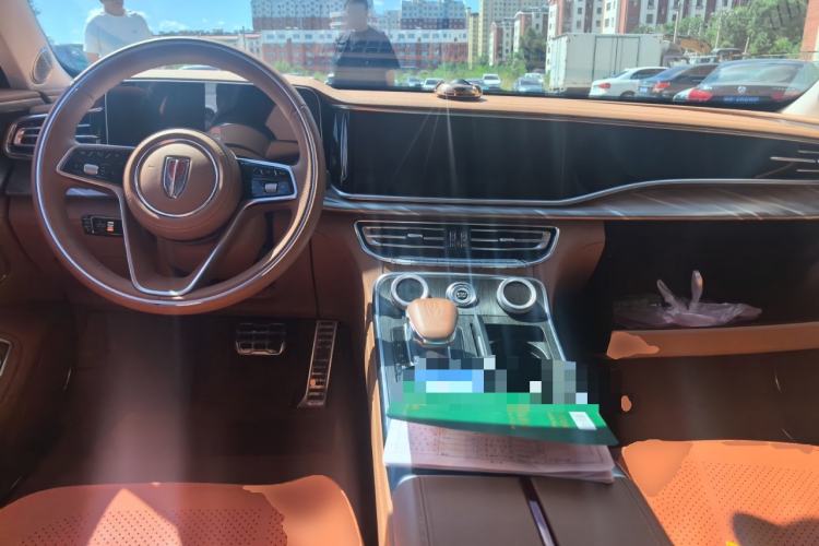 Used Hongqi H9 2022 2.0T Smart Connect Flagship Edition Center Console