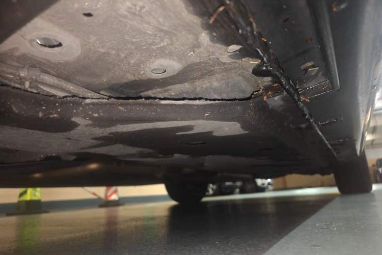 Used Hongqi H9 2022 2.0T Smart Connect Flagship Edition Chassis Front Left