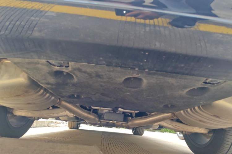 Used Hongqi H9 2022 2.0T Smart Connect Flagship Edition Chassis Rear