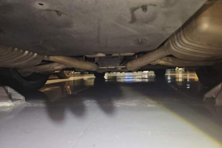 Used Hongqi H9 2022 2.0T Smart Connect Flagship Edition Chassis Rear