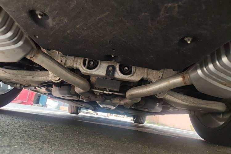Used Hongqi H9 2022 2.0T Smart Connect Flagship Edition Chassis Rear