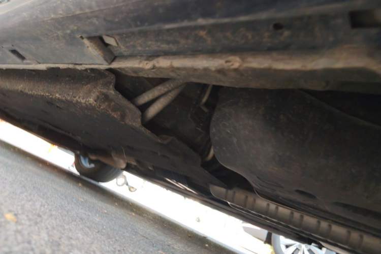 Used Hongqi H9 2022 2.0T Smart Connect Flagship Edition Chassis Rear Left