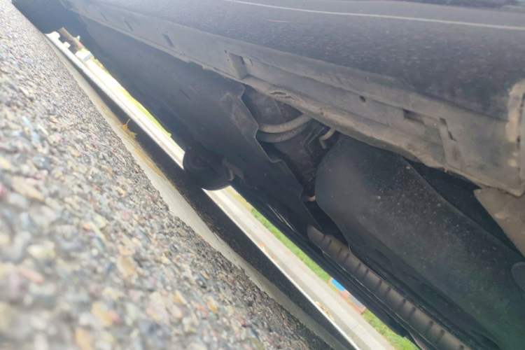 Used Hongqi H9 2022 2.0T Smart Connect Flagship Edition Chassis Rear Left