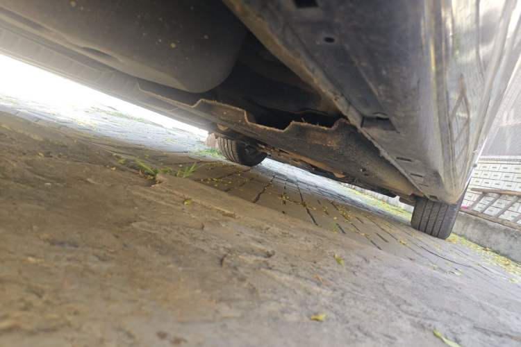 Used Hongqi H9 2022 2.0T Smart Connect Flagship Edition Chassis Rear Right