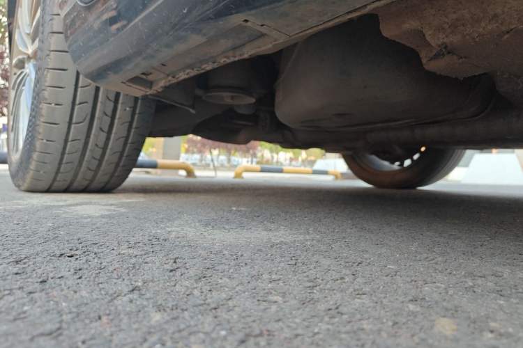 Used Hongqi H9 2022 2.0T Smart Connect Flagship Edition Chassis Rear Right