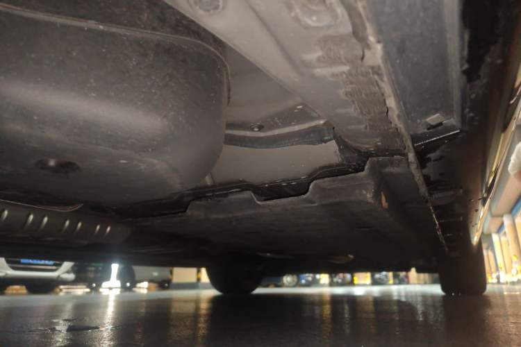 Used Hongqi H9 2022 2.0T Smart Connect Flagship Edition Chassis Rear Right
