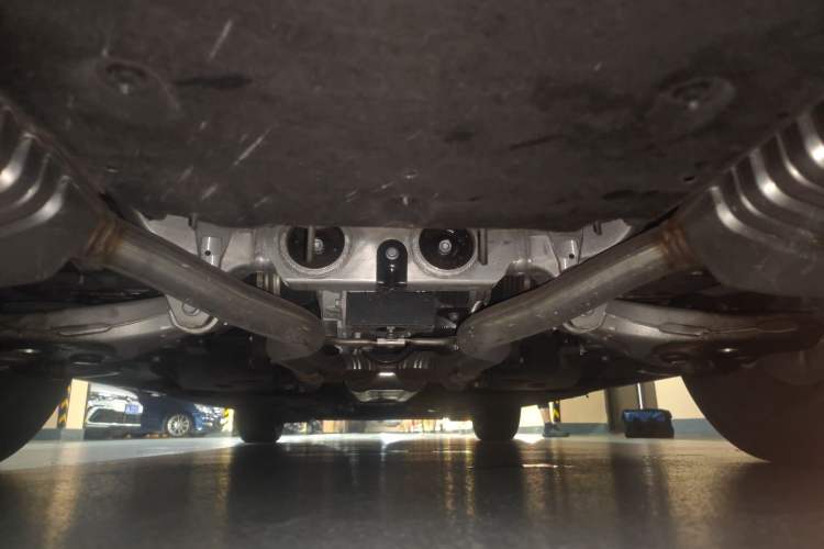 Used Hongqi H9 2022 2.0T Smart Connect Flagship Edition Chassis Rear