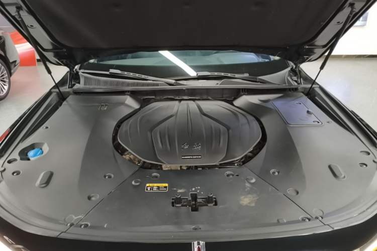 Used Hongqi H9 2022 2.0T Smart Connect Flagship Edition Engine Bay