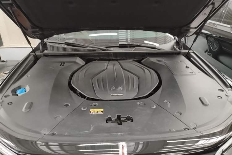 Used Hongqi H9 2022 2.0T Smart Connect Flagship Edition Engine Bay