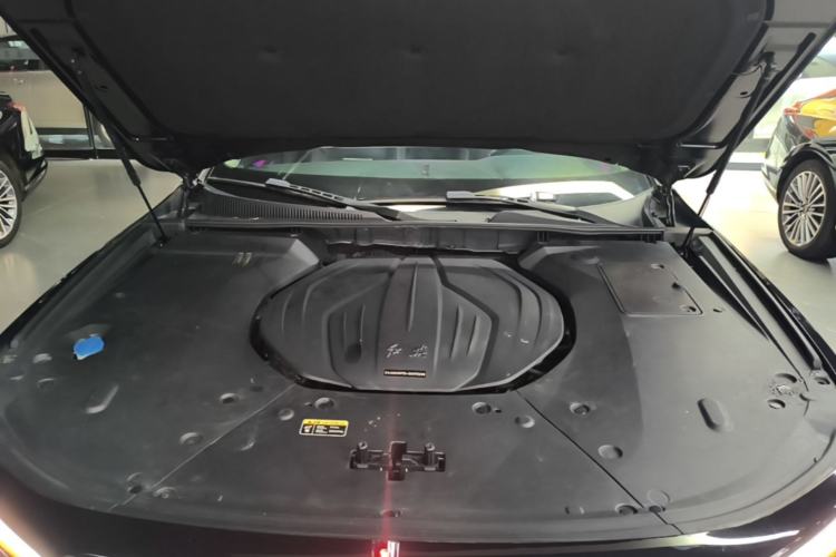 Used Hongqi H9 2022 2.0T Smart Connect Flagship Edition Engine Bay