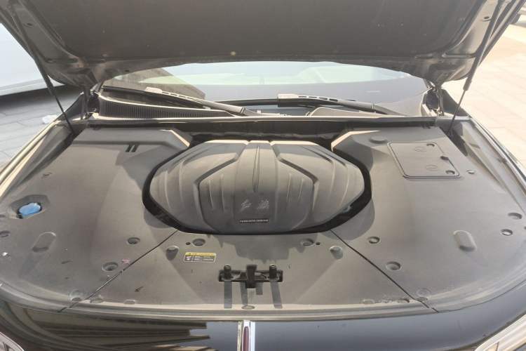 Used Hongqi H9 2022 2.0T Smart Connect Flagship Edition Engine Bay