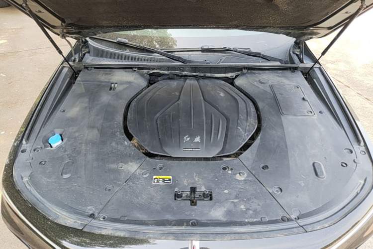Used Hongqi H9 2022 2.0T Smart Connect Flagship Edition Engine Bay
