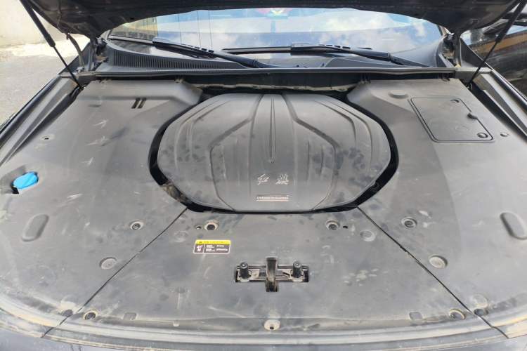 Used Hongqi H9 2022 2.0T Smart Connect Flagship Edition Engine Bay
