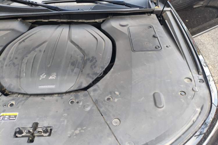 Used Hongqi H9 2022 2.0T Smart Connect Flagship Edition Engine Bay Left