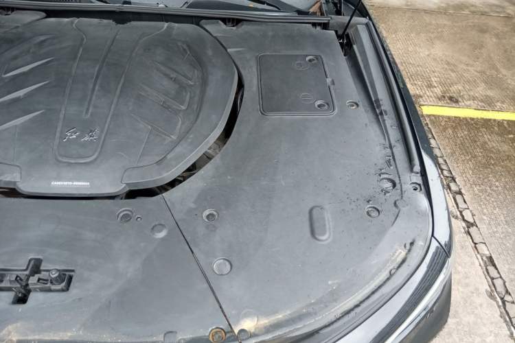 Used Hongqi H9 2022 3.0T Smart Connect Flagship Edition Engine Bay Left