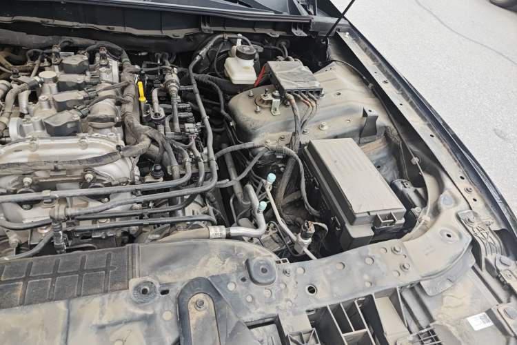 Used Hongqi H9 2022 2.0T Smart Connect Flagship Edition Engine Bay Left