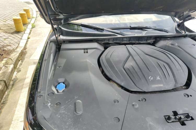 Used Hongqi H9 2022 2.0T Smart Connect Flagship Edition Engine Bay Right