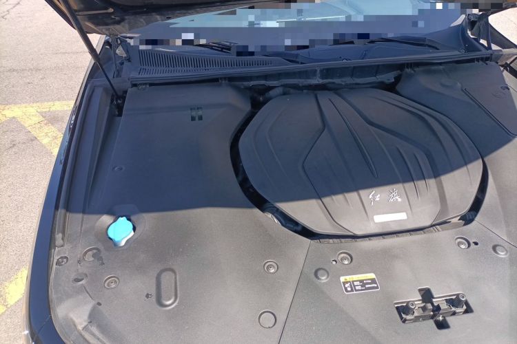 Used Hongqi H9 2022 2.0T Smart Connect Flagship Edition Engine Bay Right