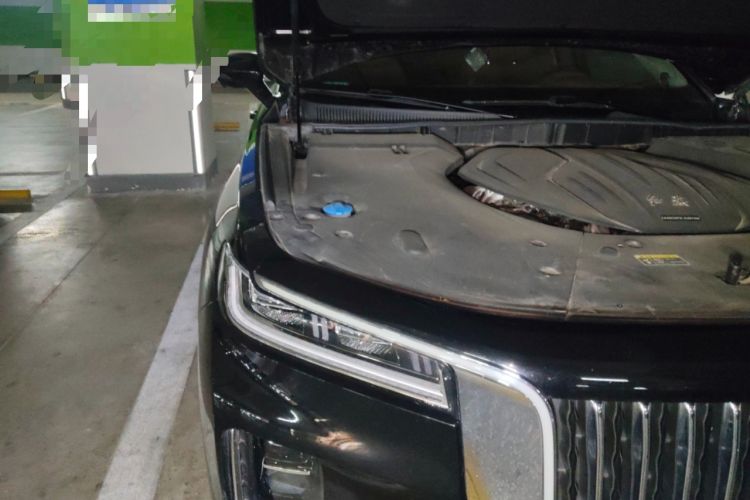 Used Hongqi H9 2022 2.0T Smart Connect Flagship Edition Engine Bay Right