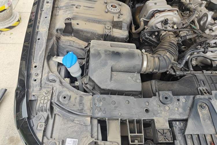 Used Hongqi H9 2022 2.0T Smart Connect Flagship Edition Engine Bay Right