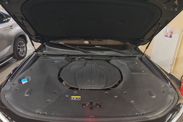 Used Hongqi H9 2022 2.0T Smart Connect Flagship Edition Engine Bay