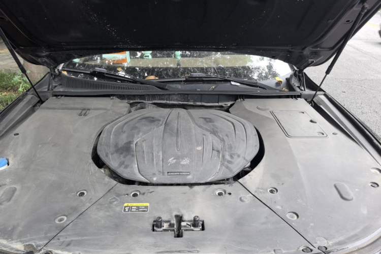 Used Hongqi H9 2022 2.0T Smart Connect Flagship Edition Engine Bay