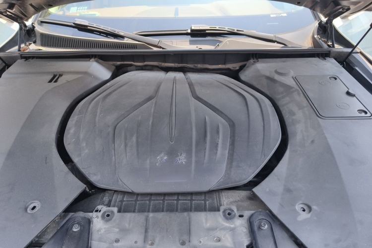 Used Hongqi H9 2022 2.0T Smart Connect Flagship Edition Engine Bay