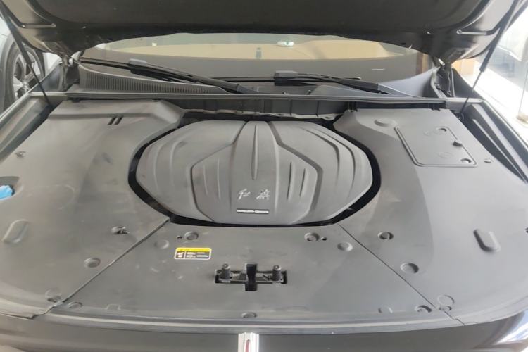 Used Hongqi H9 2022 2.0T Smart Connect Flagship Edition Engine Bay