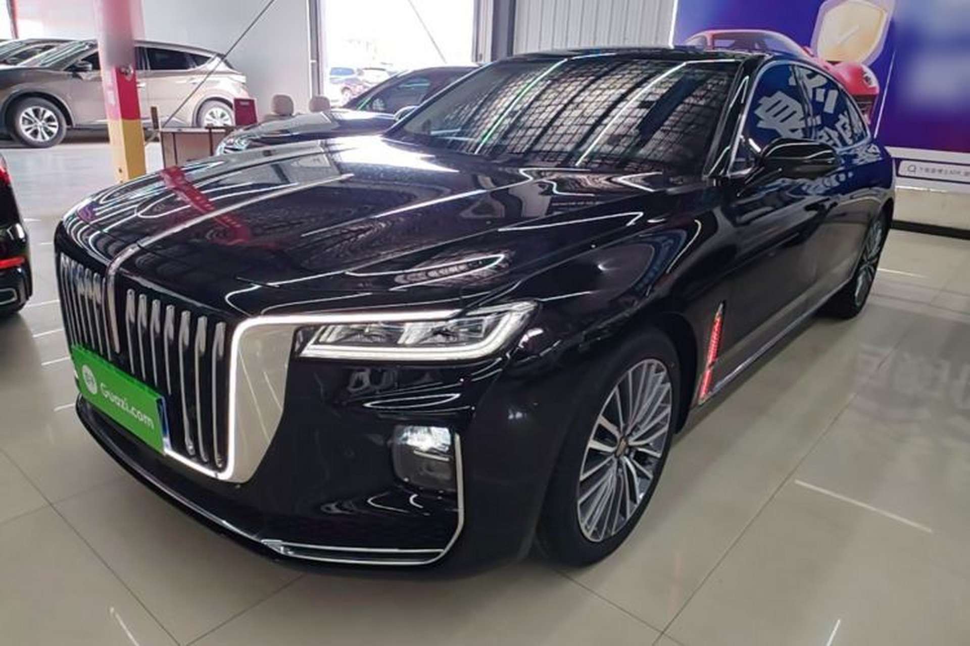 Used Hongqi H9 2022 2.0T Smart Connect Flagship Edition Front Left 45 Deg
