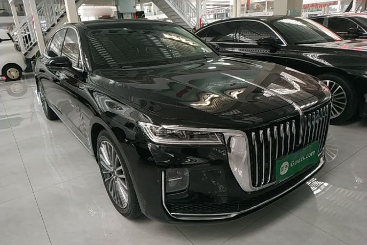 Used Hongqi H9 2022 2.0T Smart Connect Flagship Edition Front Right 45 Deg