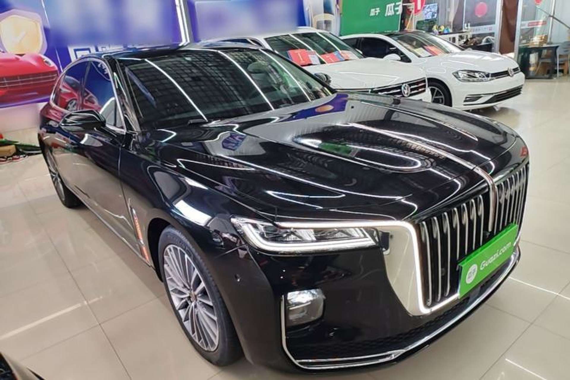 Used Hongqi H9 2022 2.0T Smart Connect Flagship Edition Front Right 45 Deg