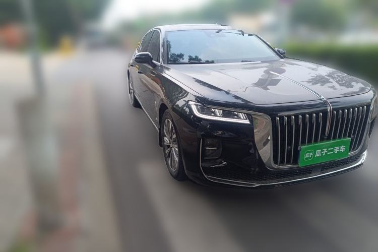 Used Hongqi H9 2022 2.0T Smart Connect Flagship Edition Front Right 45 Deg