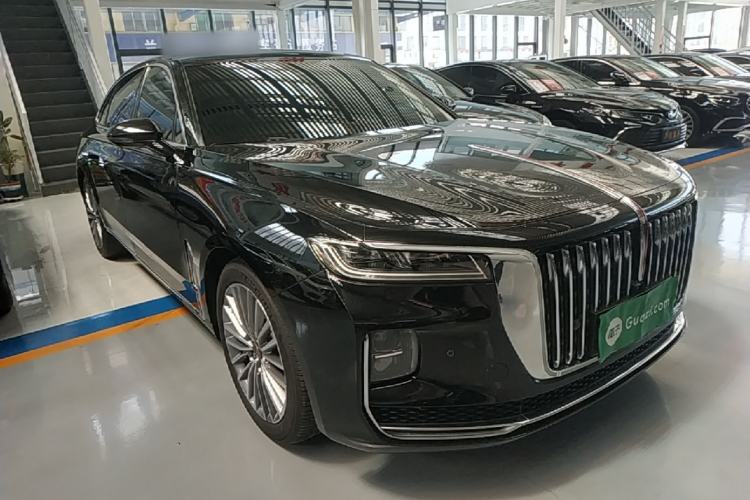 Used Hongqi H9 2022 2.0T Smart Connect Flagship Edition Front Right 45 Deg